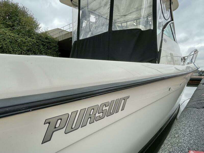 28ft Pursuit Yacht For Sale