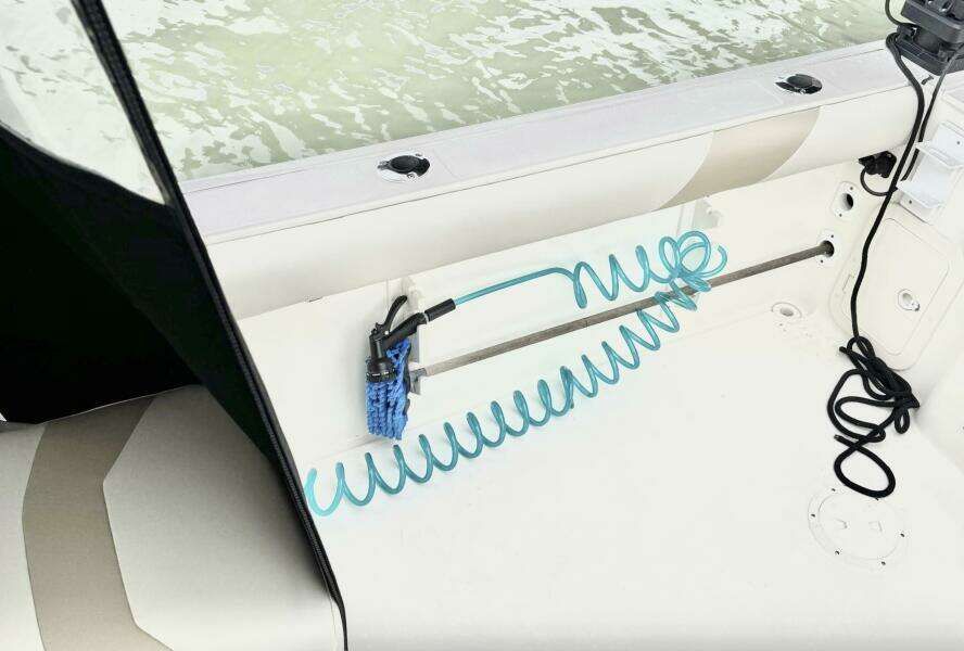 28ft Pursuit Yacht For Sale