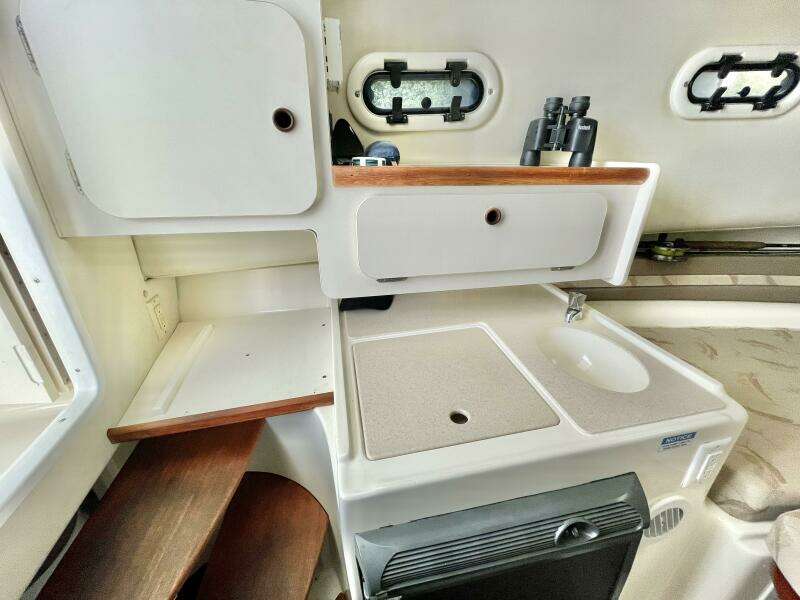 28ft Pursuit Yacht For Sale