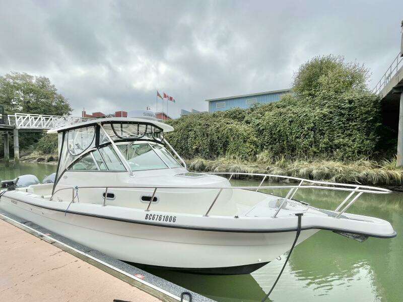 28ft Pursuit Yacht For Sale