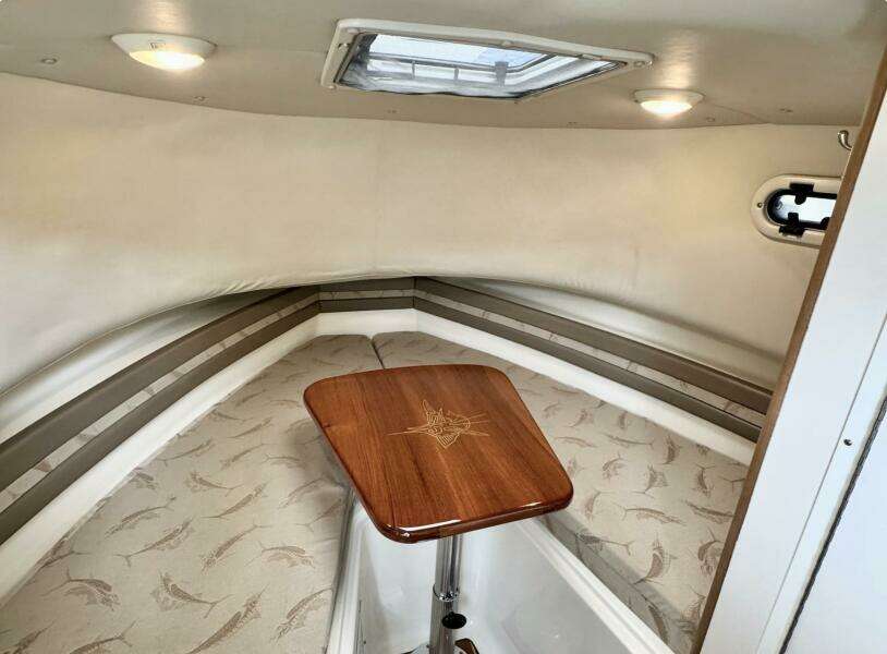 28ft Pursuit Yacht For Sale