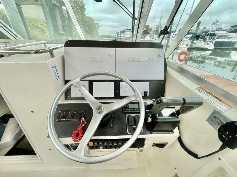 28ft Pursuit Yacht For Sale