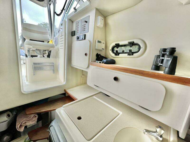 28ft Pursuit Yacht For Sale