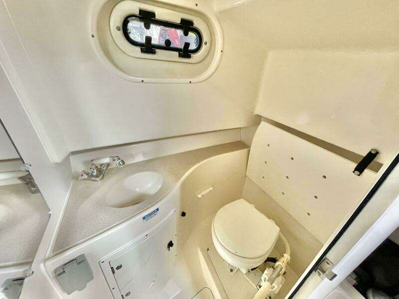 28ft Pursuit Yacht For Sale