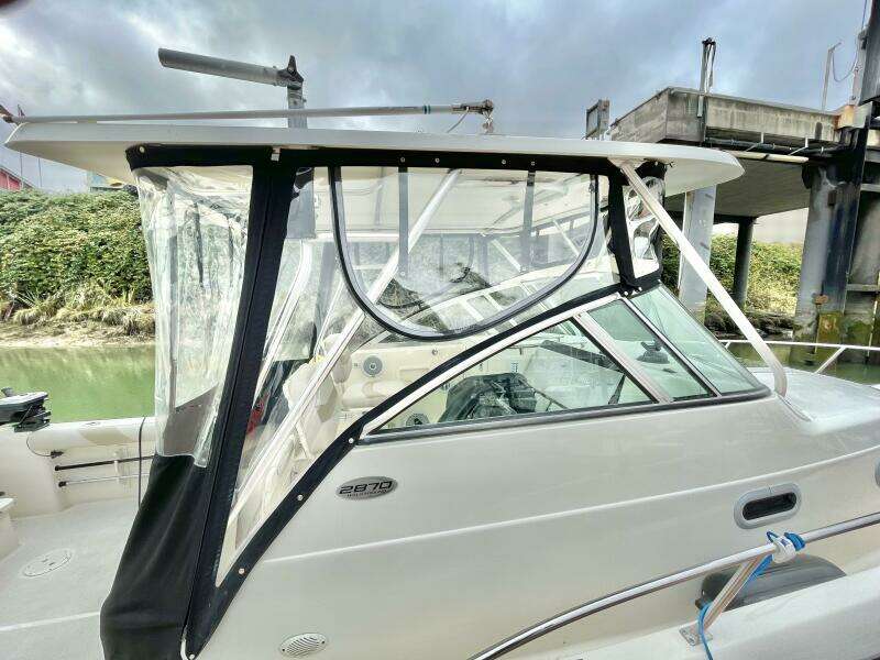 28ft Pursuit Yacht For Sale