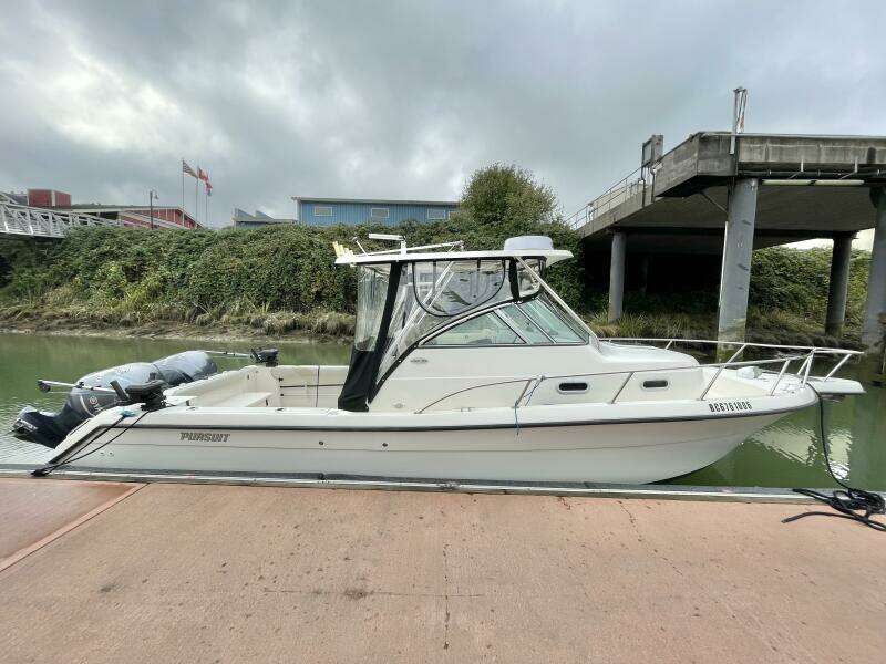 28ft Pursuit Yacht For Sale
