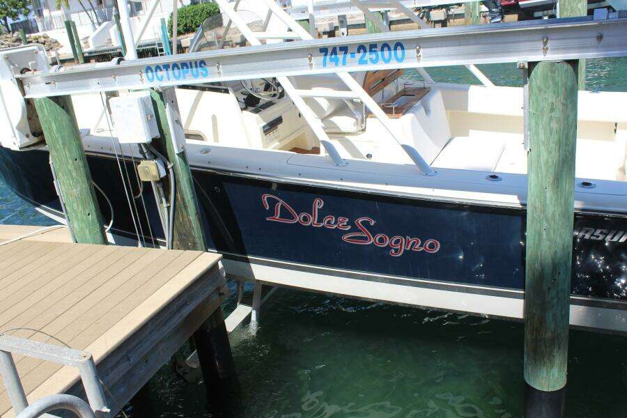 31ft Pursuit Yacht For Sale