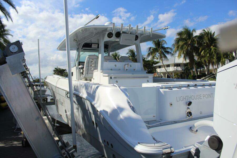 31ft Pursuit Yacht For Sale