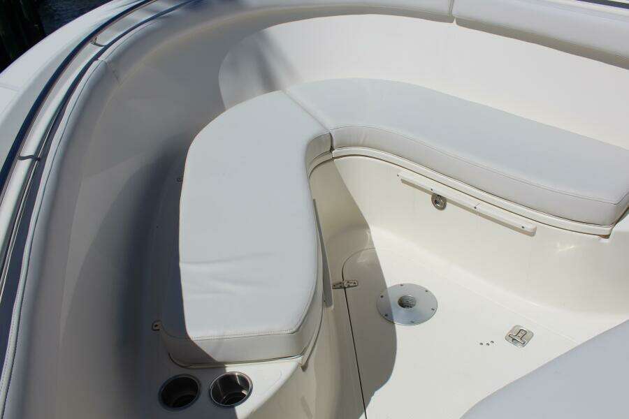 31ft Pursuit Yacht For Sale