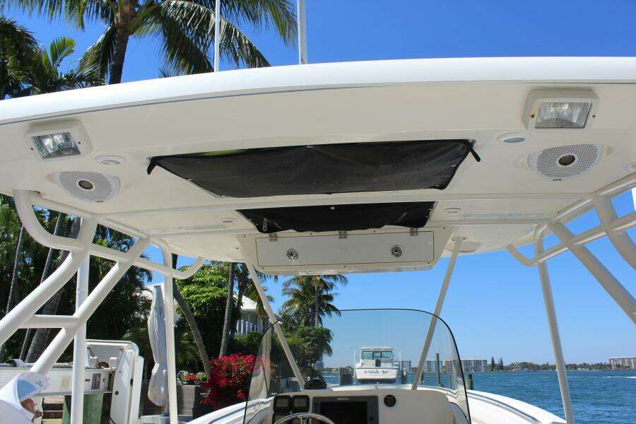 31ft Pursuit Yacht For Sale