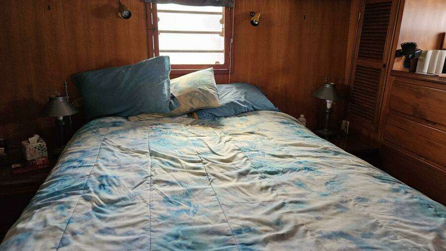 Adventure 48ft CHB Yacht For Sale