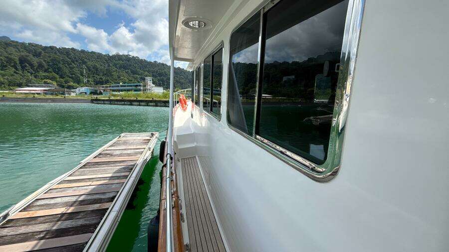 Serenea 44ft Explorer Motor Yachts Yacht For Sale