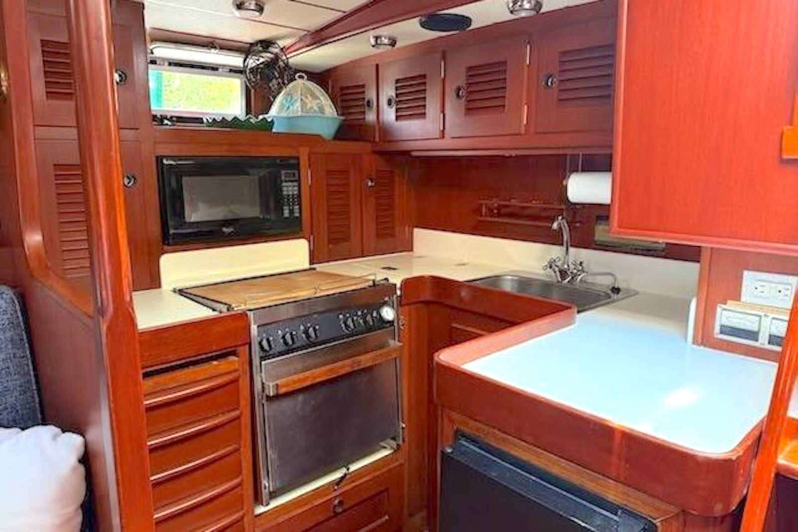 1984 Hallberg-Rassy 49