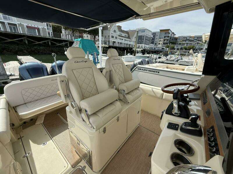 30ft Chris Craft Yacht For Sale