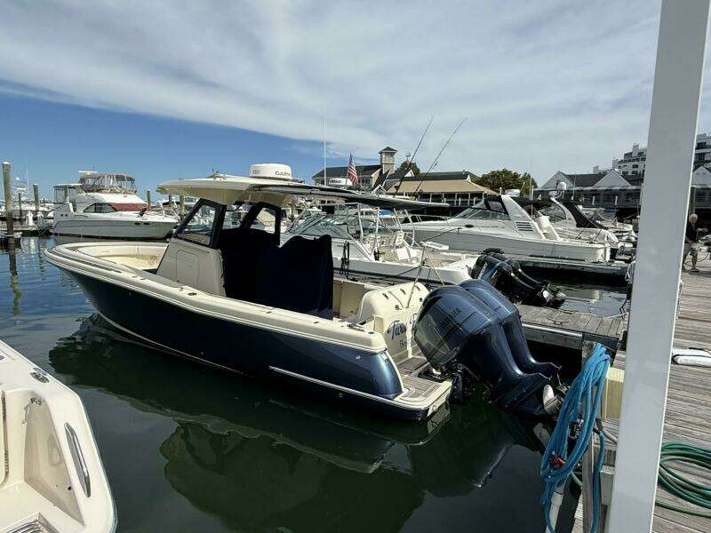 30ft Chris Craft Yacht For Sale