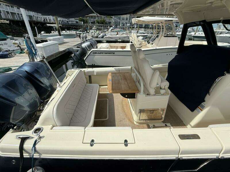 30ft Chris Craft Yacht For Sale