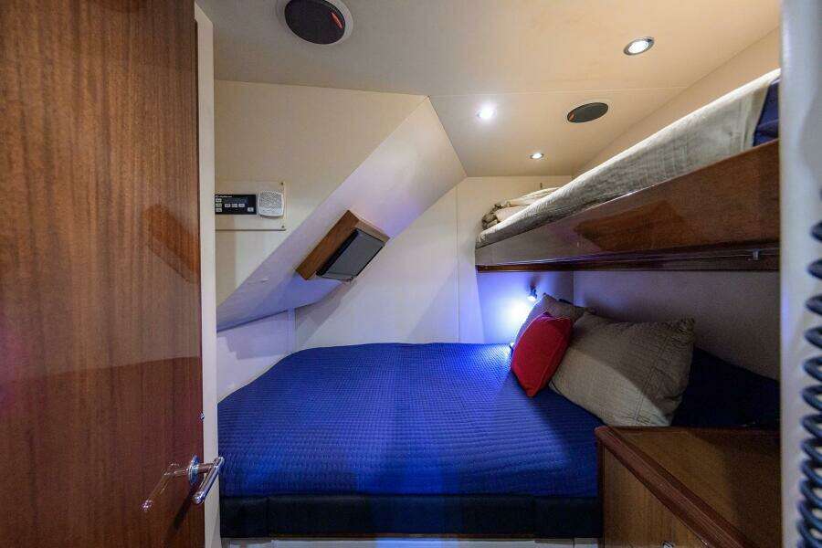 SAPPHIRE 72ft Hatteras Yacht For Sale