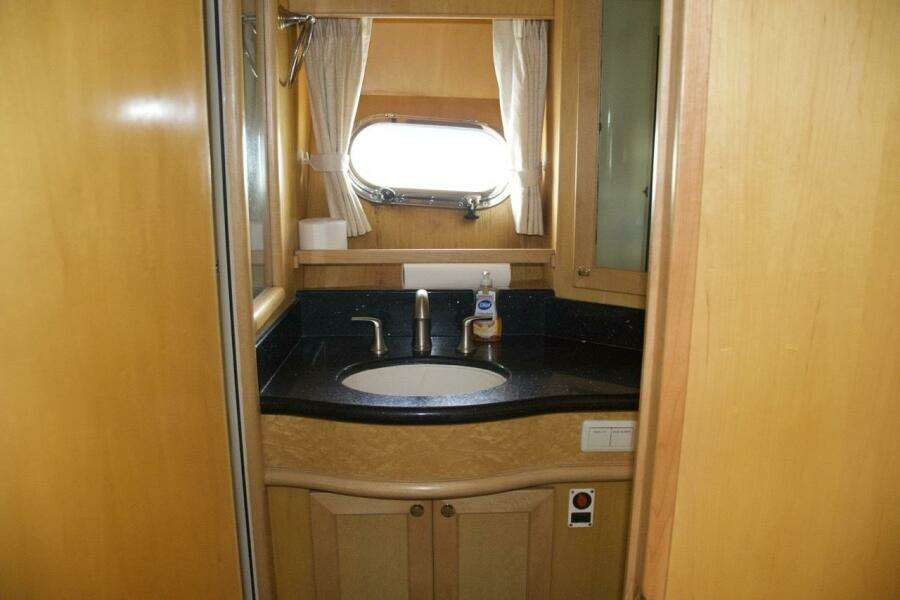 62ft McKinna Yacht For Sale