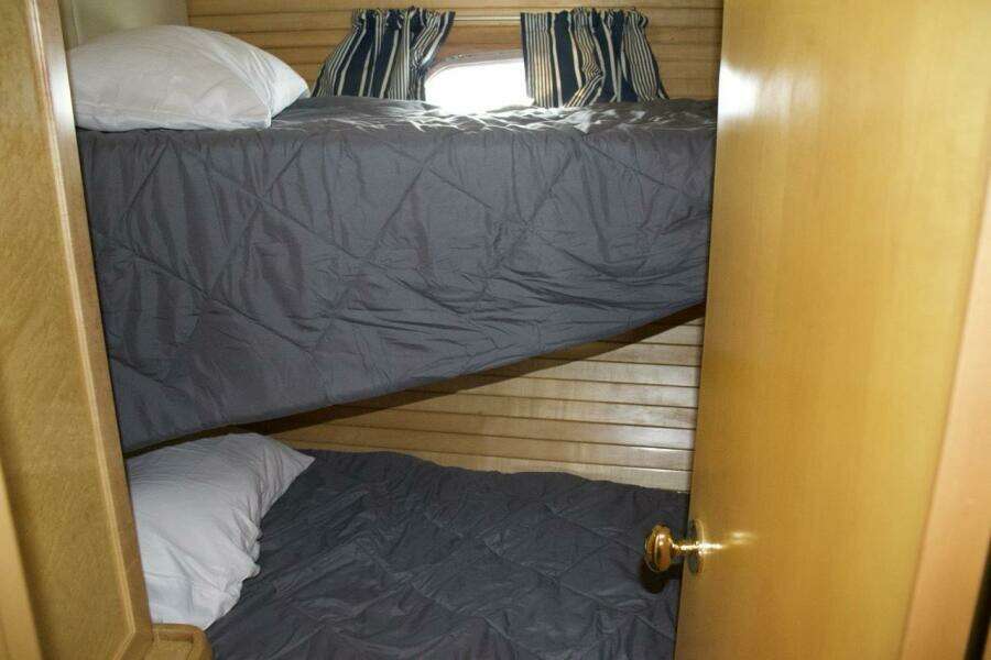 62ft McKinna Yacht For Sale