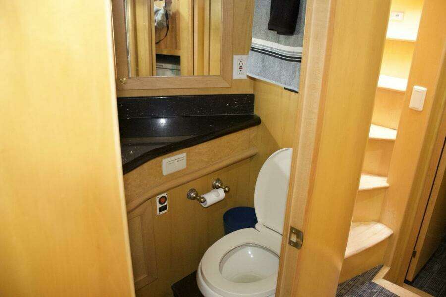 62ft McKinna Yacht For Sale