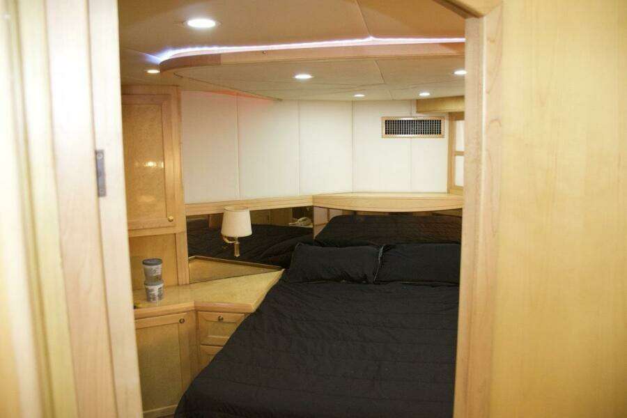 62ft McKinna Yacht For Sale