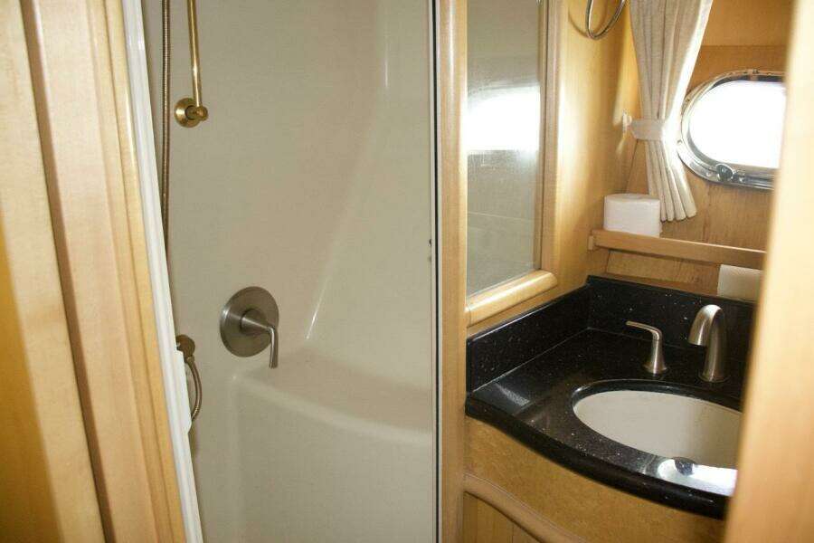 62ft McKinna Yacht For Sale