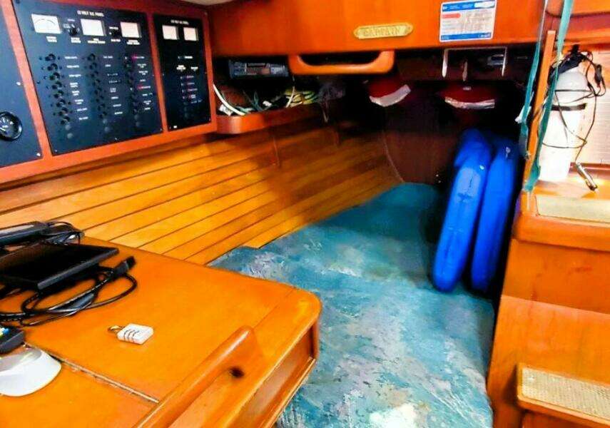 CAMARI 35ft Brewer Yacht For Sale