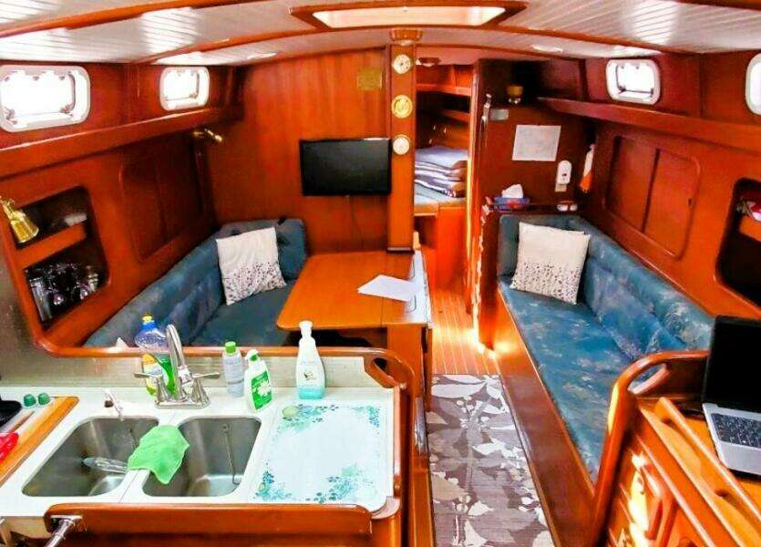 CAMARI 35ft Brewer Yacht For Sale