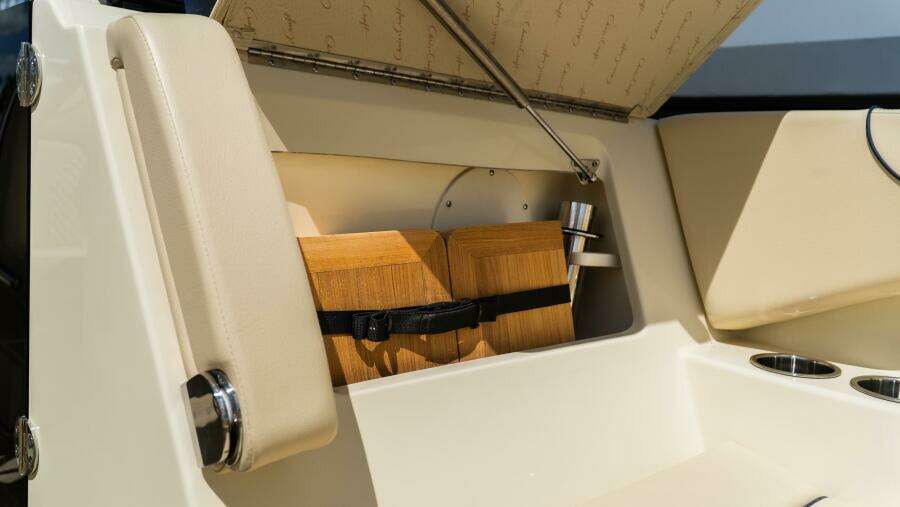 28 Calypso 28ft Chris Craft Yacht For Sale