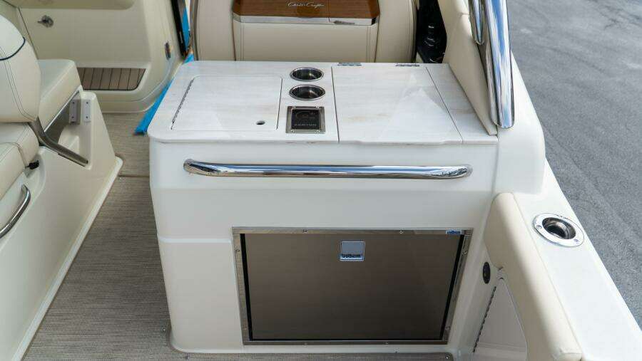 28 Calypso 28ft Chris Craft Yacht For Sale
