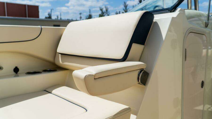 28 Calypso 28ft Chris Craft Yacht For Sale