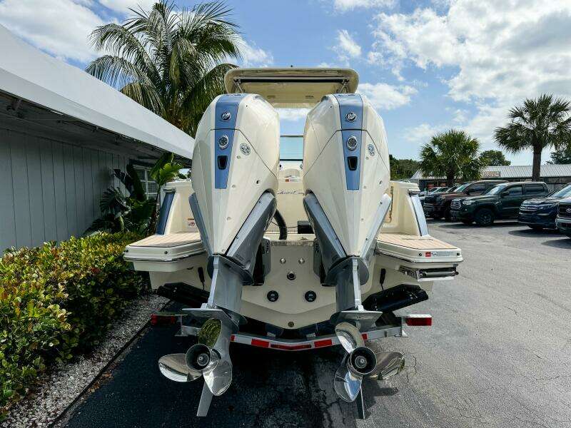 28 Calypso 28ft Chris Craft Yacht For Sale