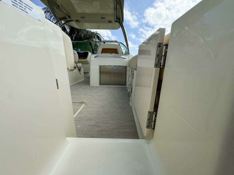 28 Calypso 28ft Chris Craft Yacht For Sale