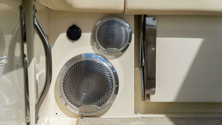 28 Calypso 28ft Chris Craft Yacht For Sale
