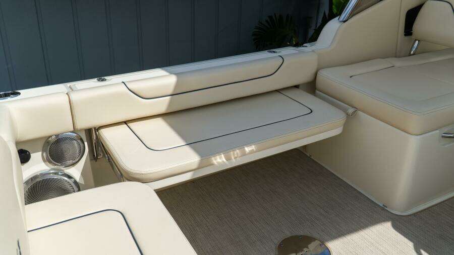 28 Calypso 28ft Chris Craft Yacht For Sale