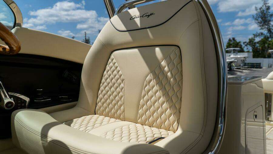 28 Calypso 28ft Chris Craft Yacht For Sale
