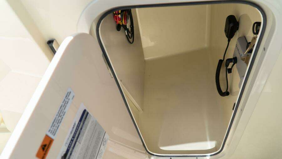 28 Calypso 28ft Chris Craft Yacht For Sale