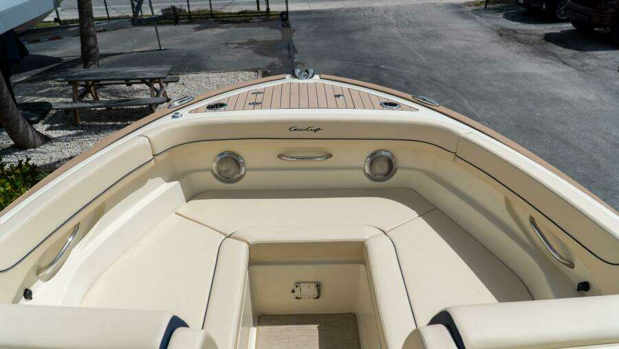 28 Calypso 28ft Chris Craft Yacht For Sale