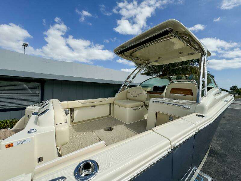 28 Calypso 28ft Chris Craft Yacht For Sale