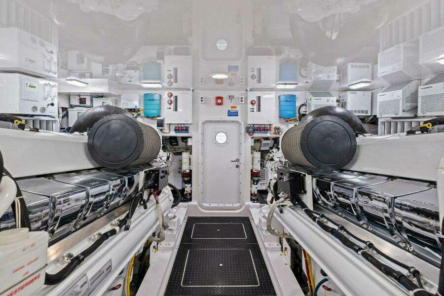 2012 82 Viking Convertible - Lady Di 2012 82 Viking Convertible - Lady Di