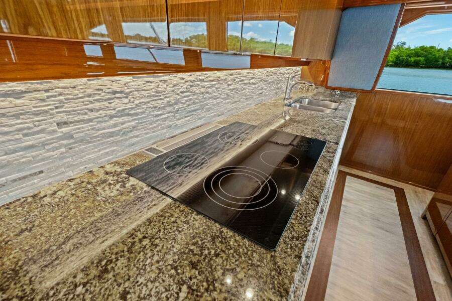 2012 82 Viking Convertible - Lady Di 2012 82 Viking Convertible - Lady Di