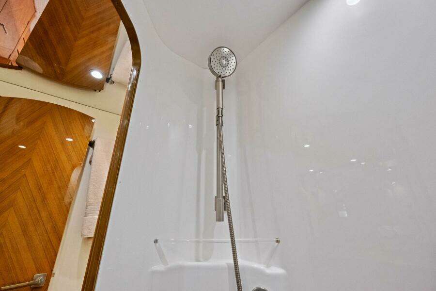 2012 82 Viking Convertible - Lady Di 2012 82 Viking Convertible - Lady Di