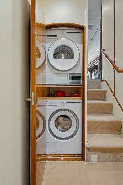 2012 82 Viking Convertible - Lady Di 2012 82 Viking Convertible - Lady Di