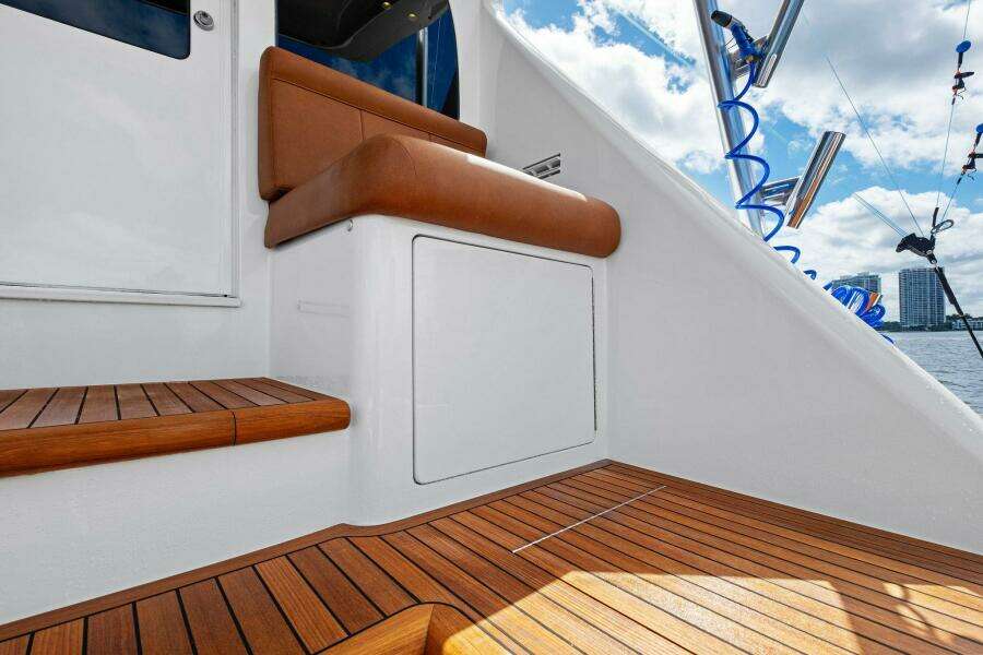 2012 82 Viking Convertible - Lady Di 2012 82 Viking Convertible - Lady Di