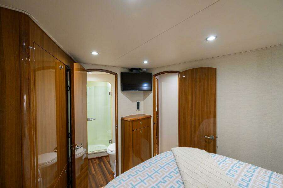 Viking 54 Day Sea - Master Stateroom