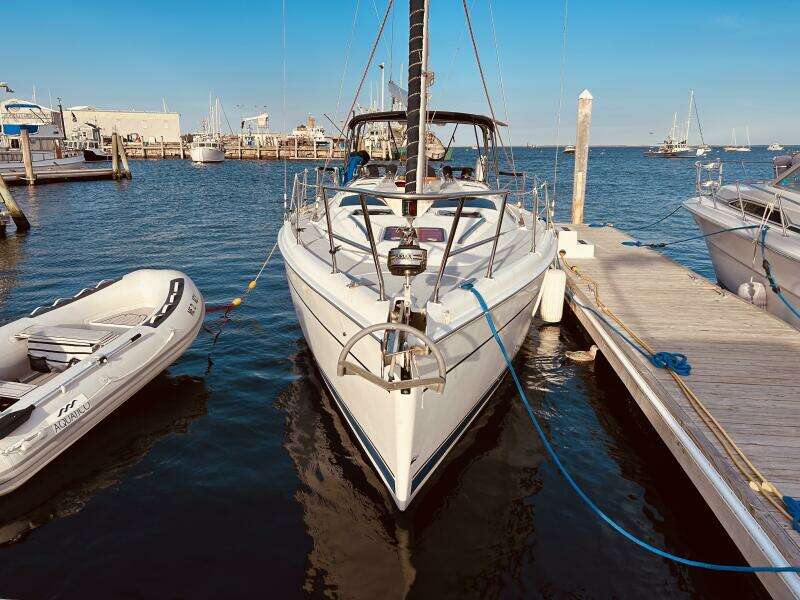 Happy Ours 38ft Hunter Yacht For Sale