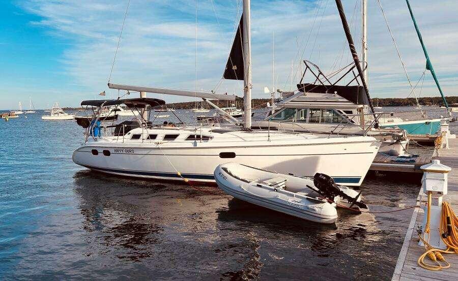 Happy Ours 38ft Hunter Yacht For Sale