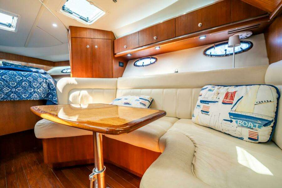 Maggie 32ft Tiara Yachts Yacht For Sale