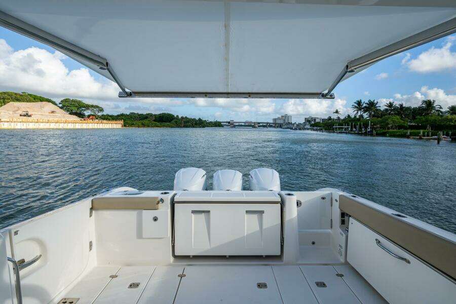 36ft Pursuit Yacht For Sale