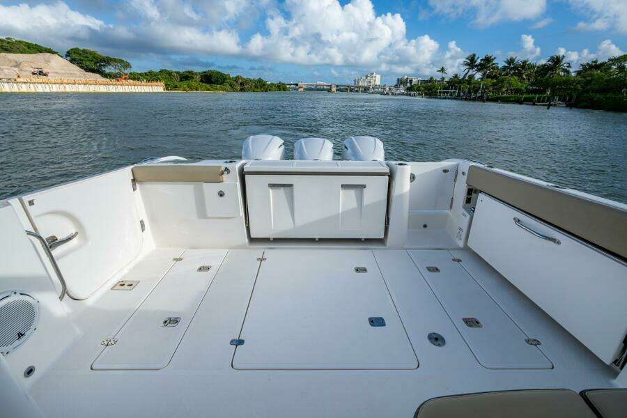 36ft Pursuit Yacht For Sale